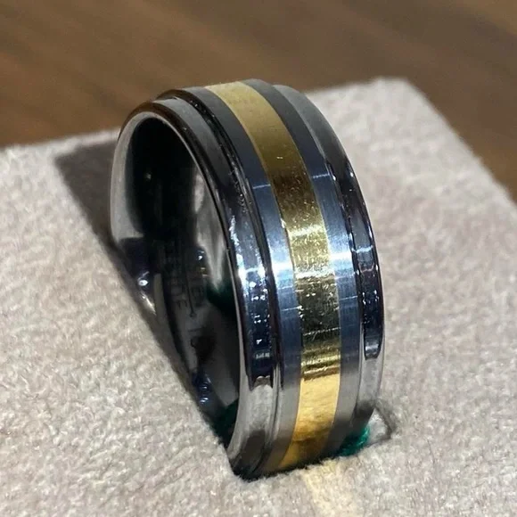 Mens ring tungsten carbide and 18k gold wedding band